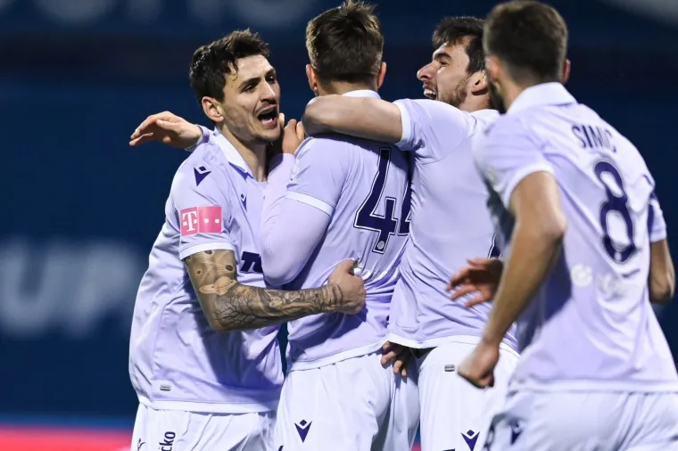 NAJVEĆI HRVATSKI DERBI: Ovako je izgledala rovovska bitka na Maksimiru