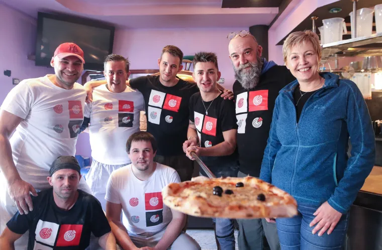 'That's Amore!': Pizza majstori u skoro mjesec dana podijelili 30 tisuća pizza u Petrinji