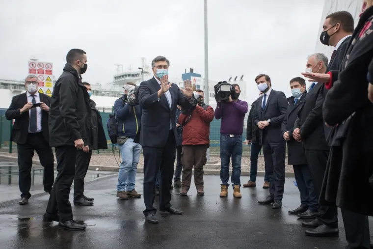 Premijer Andrej Plenković pustio u pogon LNG terminal i spojni plinovod Zlobin-Omišalj