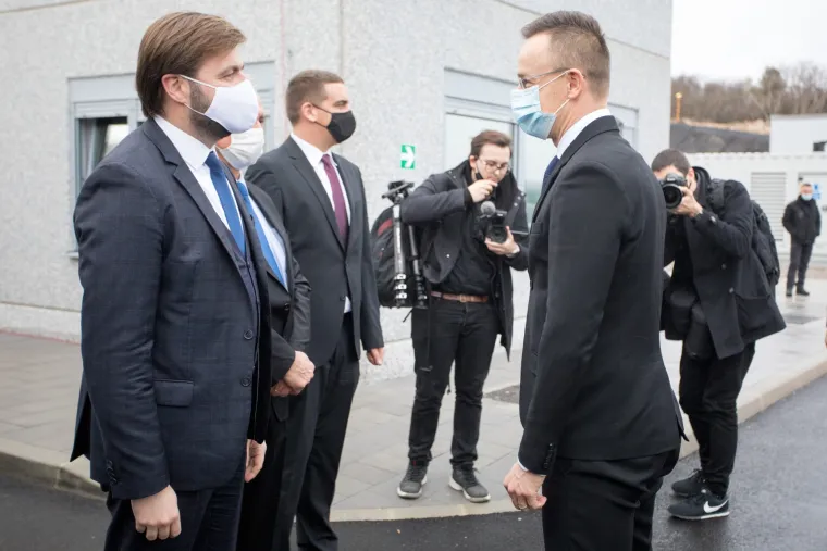 Premijer Andrej Plenković pustio u pogon LNG terminal i spojni plinovod Zlobin-Omišalj