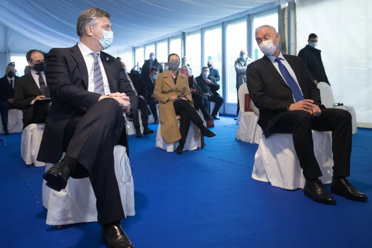 Premijer Andrej Plenković pustio u pogon LNG terminal i spojni plinovod Zlobin-Omišalj