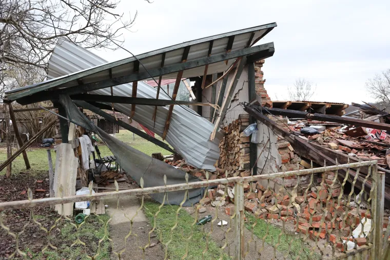 Mjesec dana pro&scaron;lo je od razornog potresa, a pogođena mjesta jo&scaron; su u ru&scaron;evinama