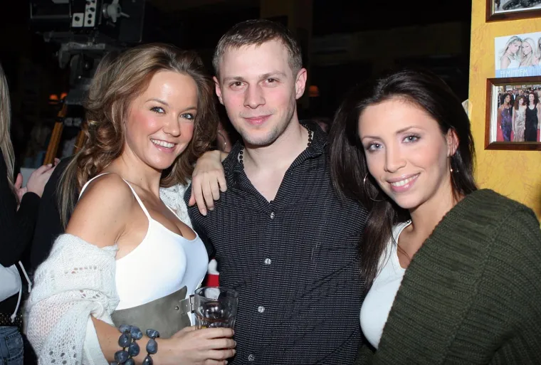 &Scaron;TO?! MA NIJE MOGUĆE: Ovako su Žanamari i Maja &Scaron;uput izgledale na jednom tulumu prije 15 godina. Pa tko bi ih prepoznao?