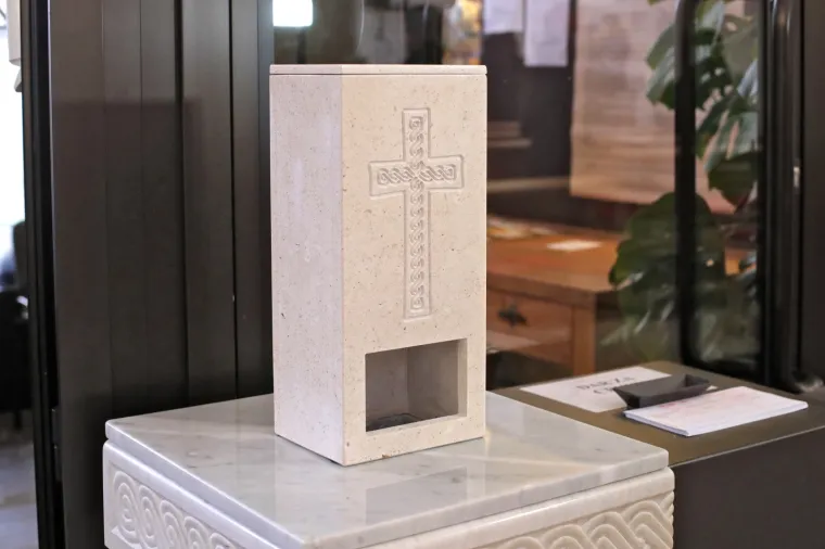 Sveta voda na senzor odu&scaron;evila vjernike u jednoj zagrebačkoj crkvi