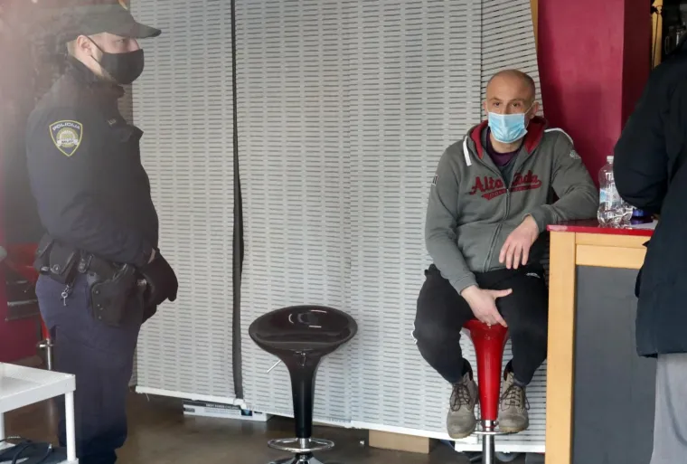 01.02.2021., Zagreb - Andrija Klarić jutros je otvorio vrata svoje teretane Quantum Premium Gym na Trešnjevci. Nekoliko ljudi došlo je vježbati nakon čega su stigli policija i inspekcija, a policija je potom odvela vlasnika u postaju. Photo: Robert Anić/PIXSELL