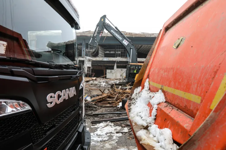Drugi poku&scaron;aj: Započelo ru&scaron;enje stare robne kuće Petrinjka koja je o&scaron;tećena u potresu