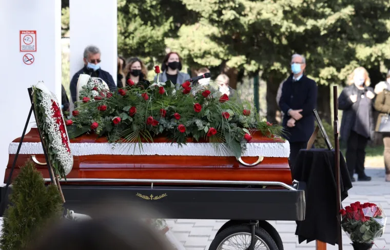 Posljednji ispraćaj Tedija Slamića, &scaron;ibenskog poduzetnika kojeg je izre&scaron;etao četverostuki ubojica