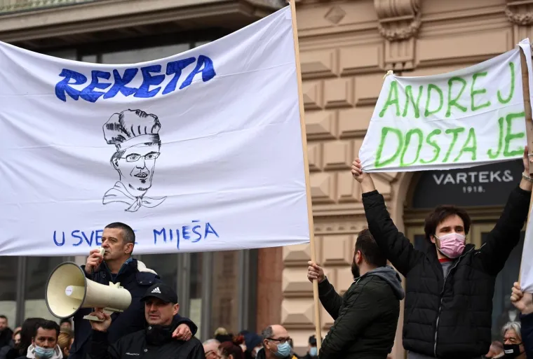 Pogledajte &scaron;to su poduzetnici poručili Plenkoviću na trasparentima - neki su bili prilično neugodni