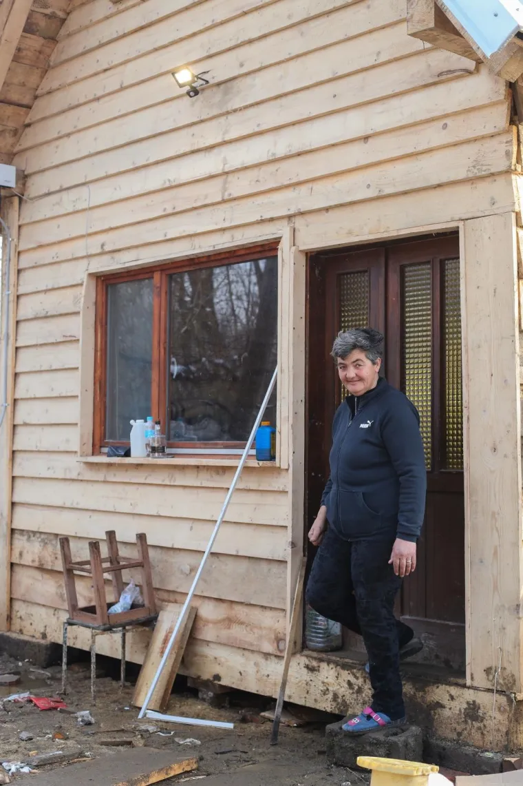 Obećano - ispunjeno: Stani Bjelanac Ogulinci i Vrgorčani sagradili privremenu kuću