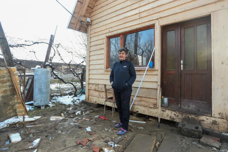 Obećano - ispunjeno: Stani Bjelanac Ogulinci i Vrgorčani sagradili privremenu kuću