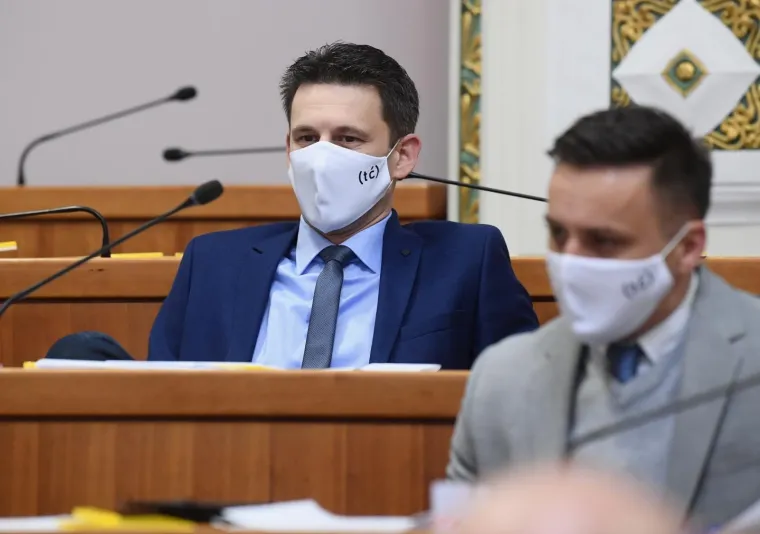 Mostovci kreativno &lsquo;bocnuli&lsquo; ministra Ćorića, pogledajte o čemu se radi