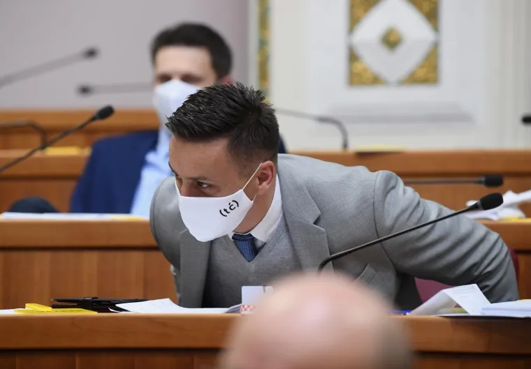 Mostovci kreativno &lsquo;bocnuli&lsquo; ministra Ćorića, pogledajte o čemu se radi