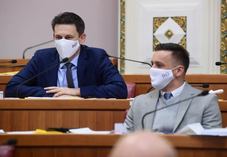 Mostovci kreativno &lsquo;bocnuli&lsquo; ministra Ćorića, pogledajte o čemu se radi