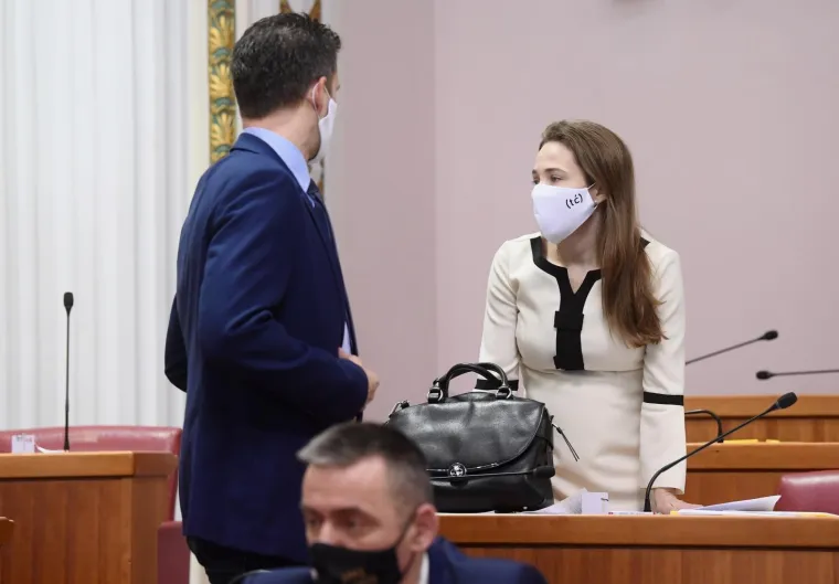 Mostovci kreativno &lsquo;bocnuli&lsquo; ministra Ćorića, pogledajte o čemu se radi