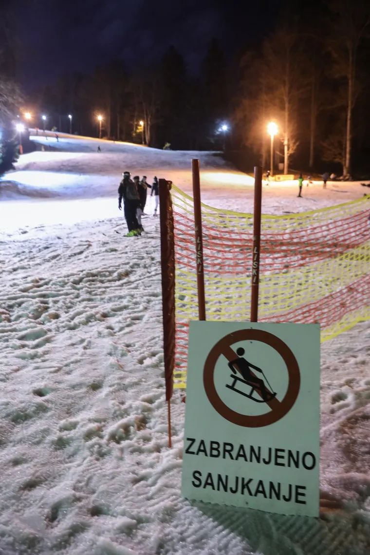 Nakon snimka masovnog okupljanja, jučer je skijali&scaron;te na Sljemenu bilo prazno