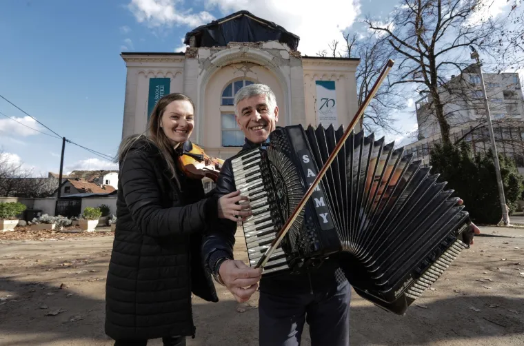 Kakva gesta! Svjetski prvak u sviranju harmonike svoju zaradu donirat će za obnovu glazbene &scaron;kole u Sisku