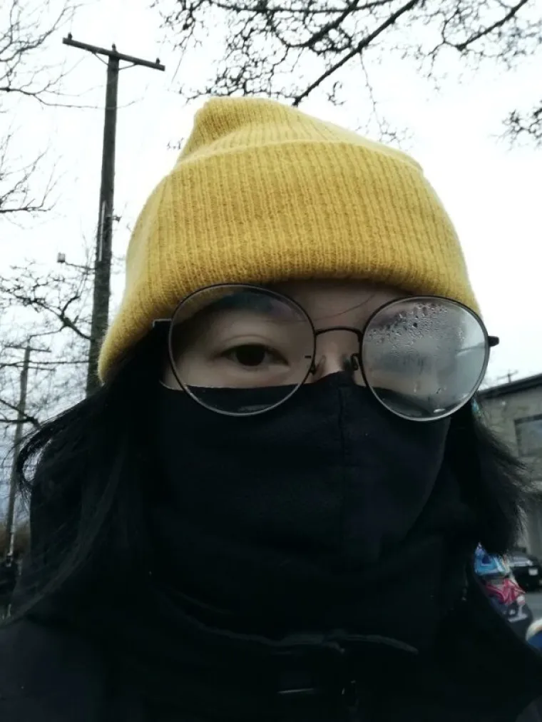 Razlika u debljini stakla dioptrije  -2 i -5 zbog koje se različito odmagljuju