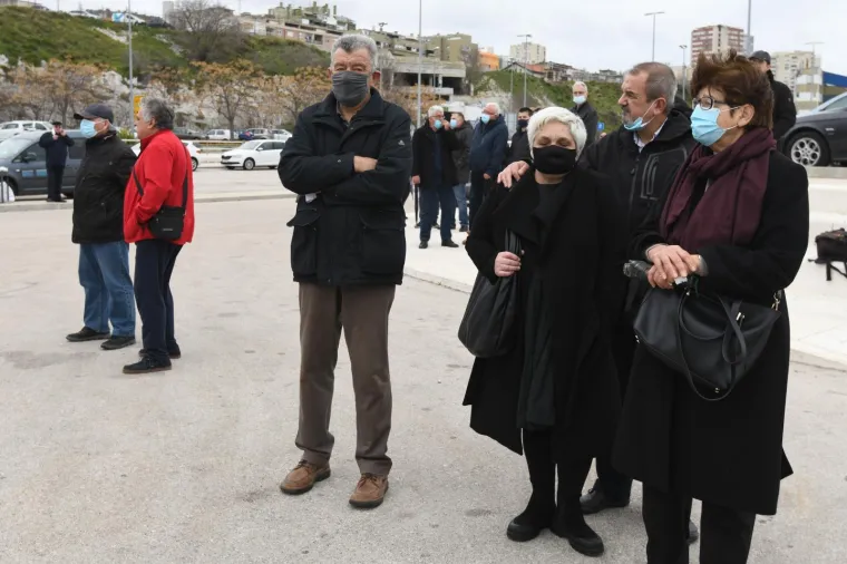 &Scaron;ibenik: Opro&scaron;taj od kapetana Ante Mrvice u &scaron;ibenskoj luci uz sirene brodova Jadrolinije