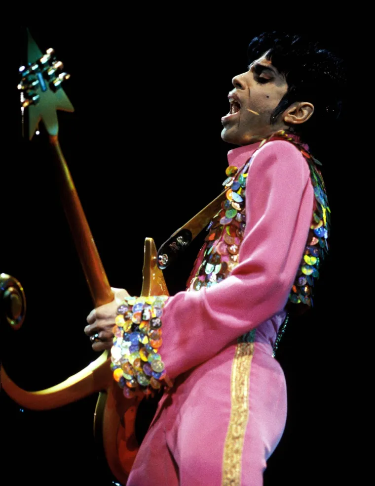 Prince je preminuo 2016., a prošle je godine zaradio 10 milijuna dolara. Samo u SAD-u prodano je njegovih 700.000 albuma.