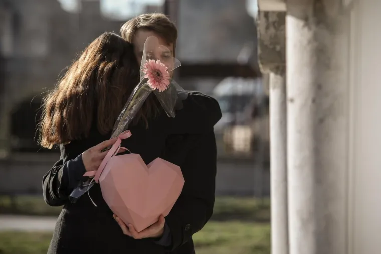 Koroni usprkos, građani su danas slavili ljubav: Pogledajte kako je izgledalo Valentinovo diljem Hrvatske