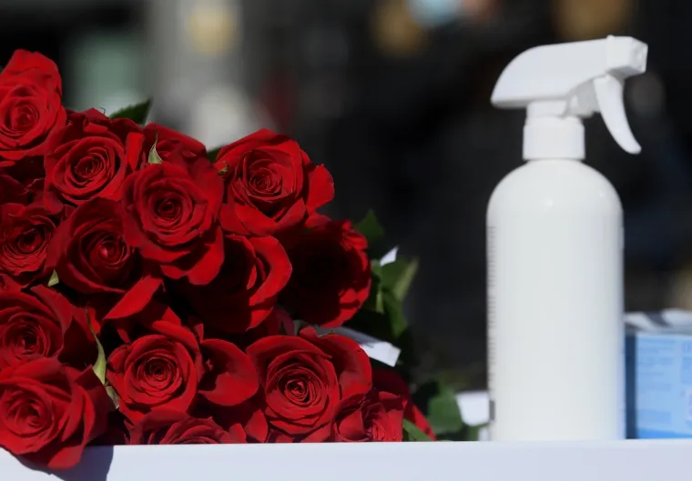 Koroni usprkos, građani su danas slavili ljubav: Pogledajte kako je izgledalo Valentinovo diljem Hrvatske