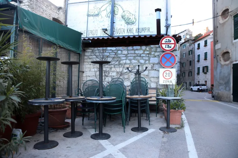 Kafići opet mogu posluživati: Evo kako je to izgledalo u gradovima - neki su odlučili ipak ostati zatvoreni