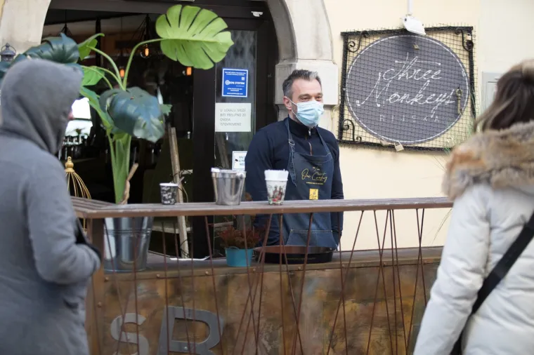 Kafići opet mogu posluživati: Evo kako je to izgledalo u gradovima - neki su odlučili ipak ostati zatvoreni
