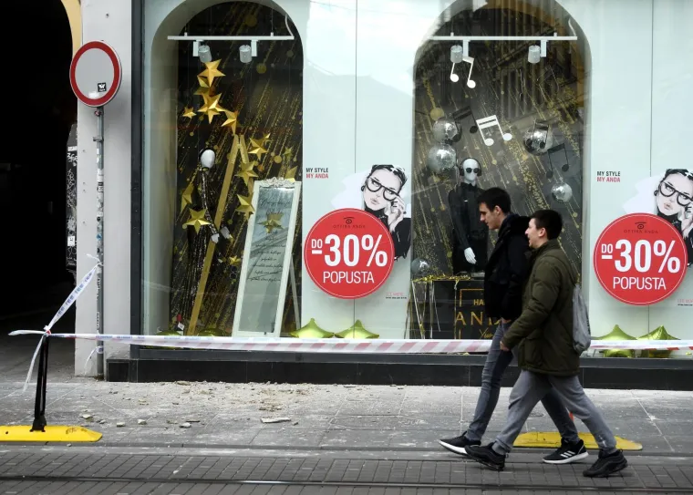 Na zagrebačkoj Ilici i u Preobraženskoj padala fasada