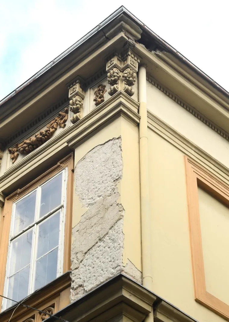 Na zagrebačkoj Ilici i u Preobraženskoj padala fasada