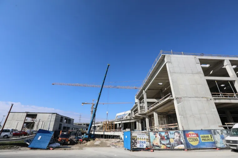 U zapadnom dijelu Zagreba gradi se novi trgovački centar! Radovi su u punom jeku, a nalazi se kraj jednog drugog centra