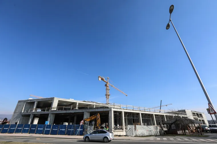 U zapadnom dijelu Zagreba gradi se novi trgovački centar! Radovi su u punom jeku, a nalazi se kraj jednog drugog centra