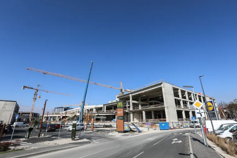 U zapadnom dijelu Zagreba gradi se novi trgovački centar! Radovi su u punom jeku, a nalazi se kraj jednog drugog centra