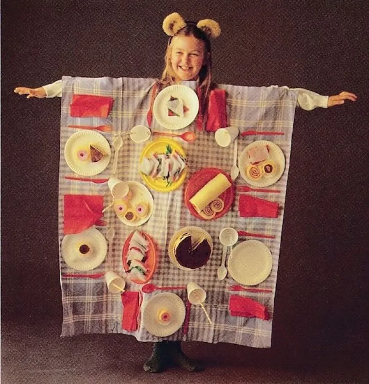 DANAS SU MA&Scaron;KARE, NADAMO SE DA IMATE BOLJE IDEJE OD OVIH: Maske iz 60-ih su toliko bizarne da graniče sa zdravim razumom