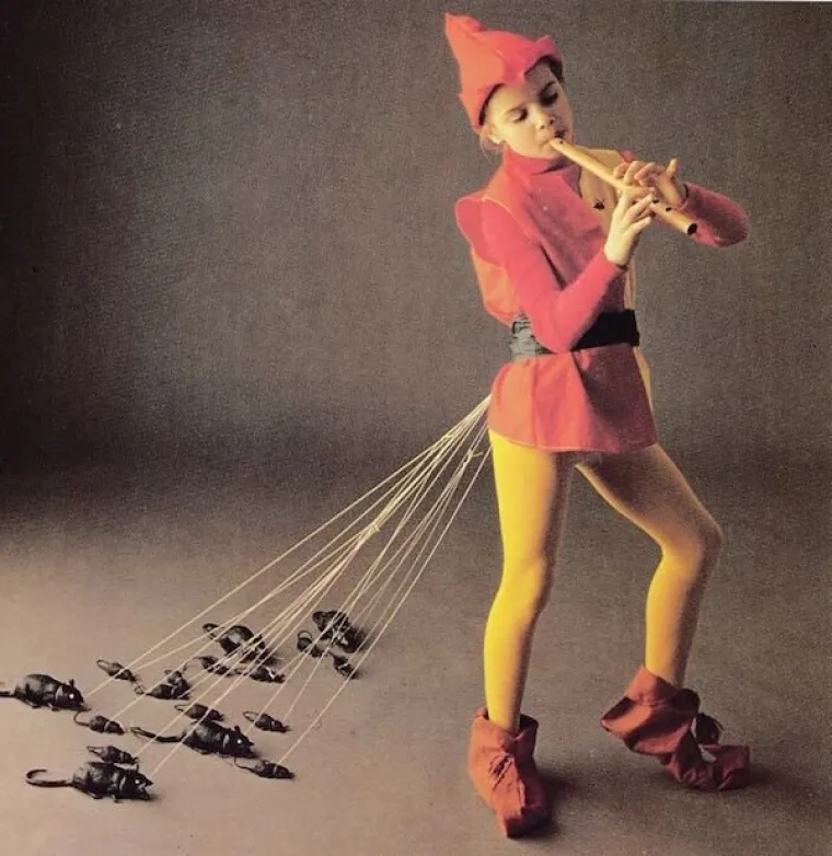 DANAS SU MA&Scaron;KARE, NADAMO SE DA IMATE BOLJE IDEJE OD OVIH: Maske iz 60-ih su toliko bizarne da graniče sa zdravim razumom