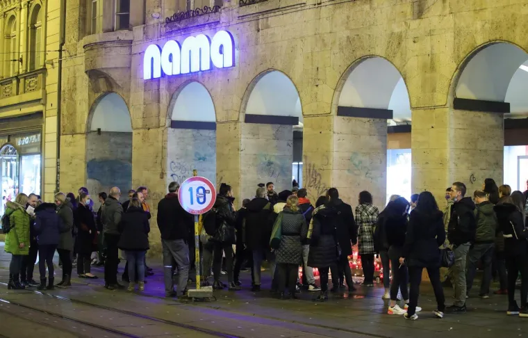 Hrvatska se oprašta od velikog Balaševića: Zagrepčani mu ispunili želju iz jedne od njegovih pjesama