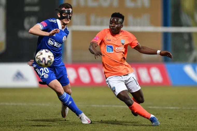 [FOTO] TOMISLAV STIPIĆ U TRANSU: Genijalni trener Slavena umalo je dobio srčani nakon gola svoje momčadi za 2:2