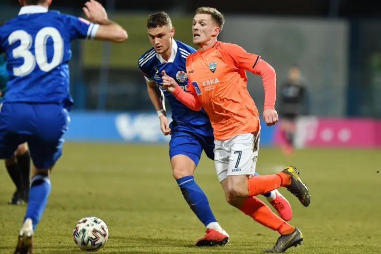 [FOTO] TOMISLAV STIPIĆ U TRANSU: Genijalni trener Slavena umalo je dobio srčani nakon gola svoje momčadi za 2:2