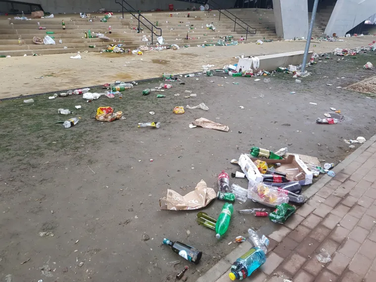 I kad je ekologija u pitanju, valjalo bi misliti na druge: Evo kako izgleda kampus u Osijeku nakon tuluma studenata