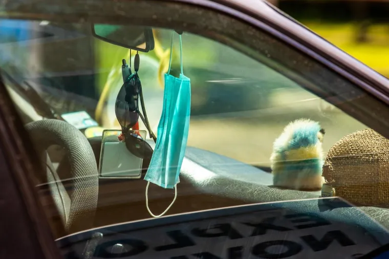 06.07.2020. Privjesak u automobilu za vrijeme epidemiolo&scaron;kih mjera od koranavirusa.