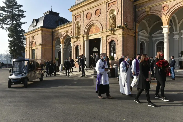 Sprovod rukometnog trenera Zlatka Saračevića na Mirogoju