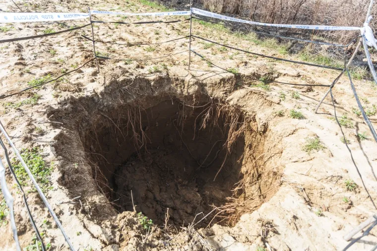 Rupa u zemlji otvorila se i u Islamu Grčkom!