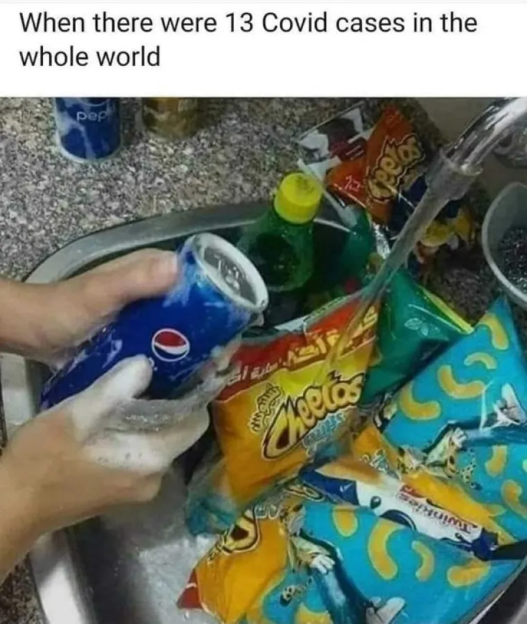 MEMOVI KOJI NEĆE BITI SMIJE&Scaron;NI SAMO ONIMA KOJI SU CIJEPLJENI OD HUMORA: Korona jo&scaron; nije iza nas, ali barem je 2020. gotova