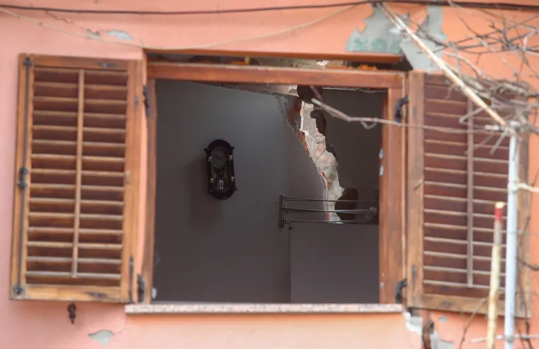 Eksplozija raznijela kuću u Zagrebu! Ozlijeđena žena prevezena je u bolnicu