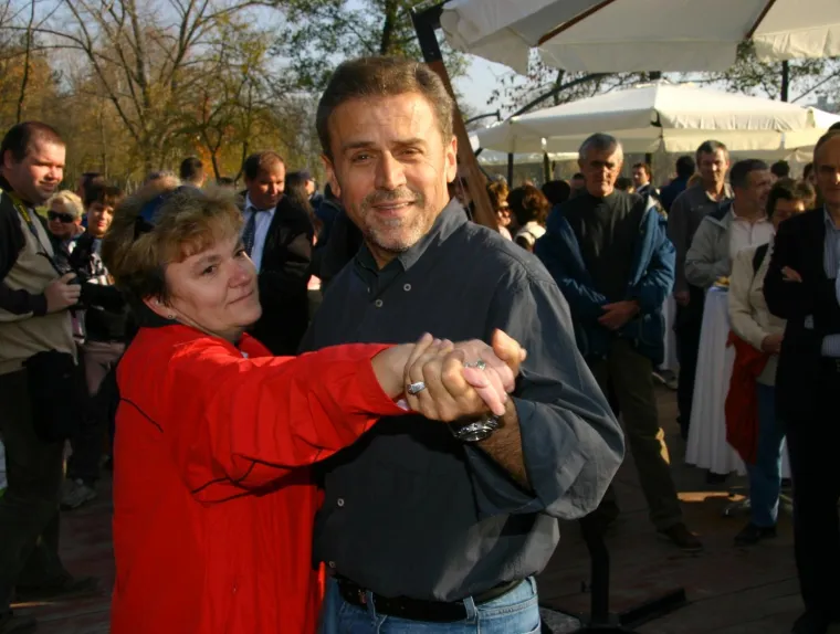 Život Milana Bandića u slikama: Od skromnog člana partije do čovjeka koji je 'drmao' Zagrebom 21 godinu