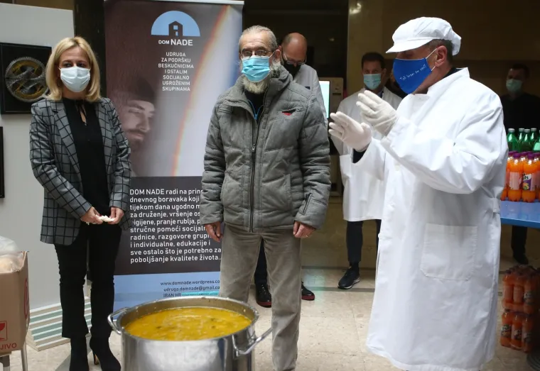 Život Milana Bandića u slikama: Od skromnog člana partije do čovjeka koji je 'drmao' Zagrebom 21 godinu