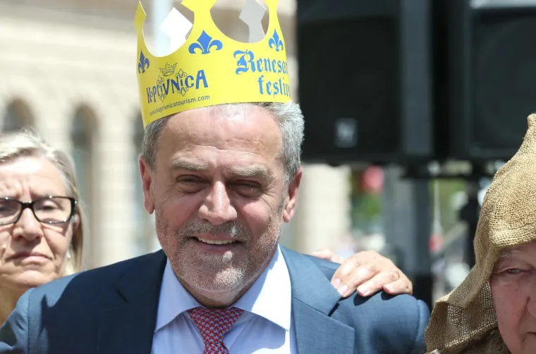 Život Milana Bandića u slikama: Od skromnog člana partije do čovjeka koji je 'drmao' Zagrebom 21 godinu