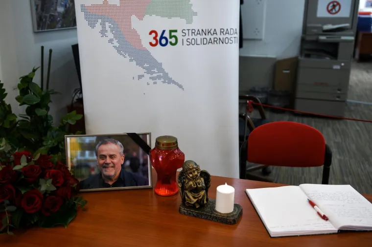 Knjiga žalosti za Bandića u Pra&scaron;koj