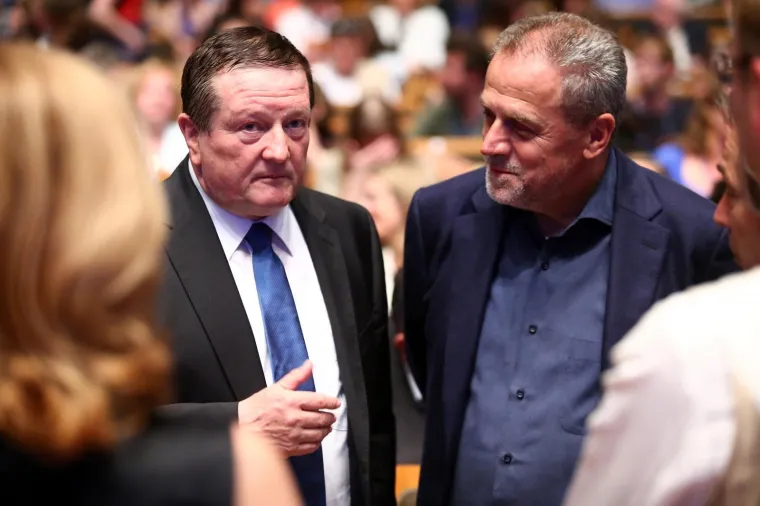 21.06.2015., Zagreb - Svečano otvorenje međunarodnog kongresa etnologa i folklorista u koncertnoj dvorani Vatroslava Lisinskog. Rektor Sveučilista u Zagrebu Damir Boras i gradonačelnik Milan Bandić.