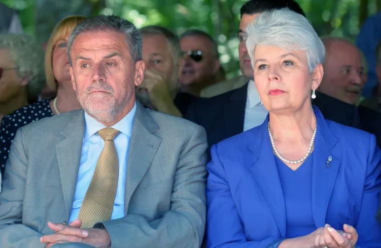 22.06.2015., Sisak - Svečana proslava Dana antifa&scaron;ističke borbe u &scaron;umi Brezovica, na mjestu osnivanja Prvog partizanskog odreda. Svečanosti su nazočila brojna izaslanstva te predsjednica Republike Hrvatske i predsjednik Vlade. Milan Bandić i Jadranka Kosor.