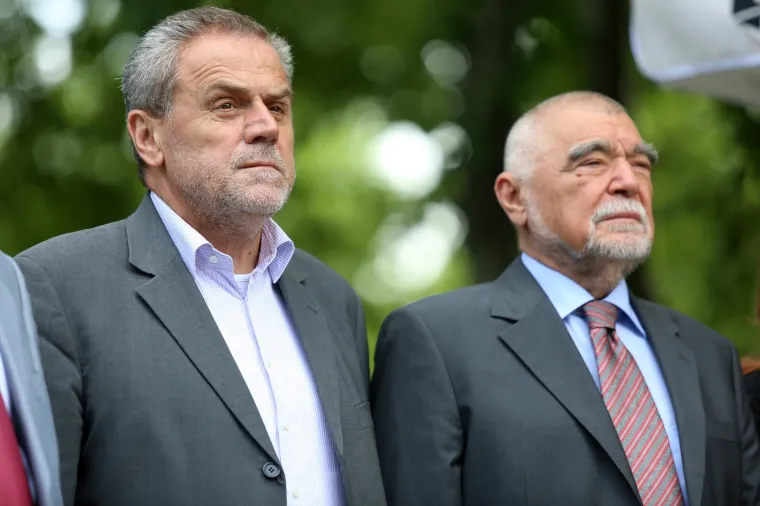 06.06.2016., Zagreb - Kod glavnog ulaza u park Bundek svečano je otkrivena spomenik Aleksandru Sergejeviću Pu&scaron;kinu, velikanu ruskog pjesni&scaron;tva i književnosti. Milan Bandićc, Stjepan Mesić.